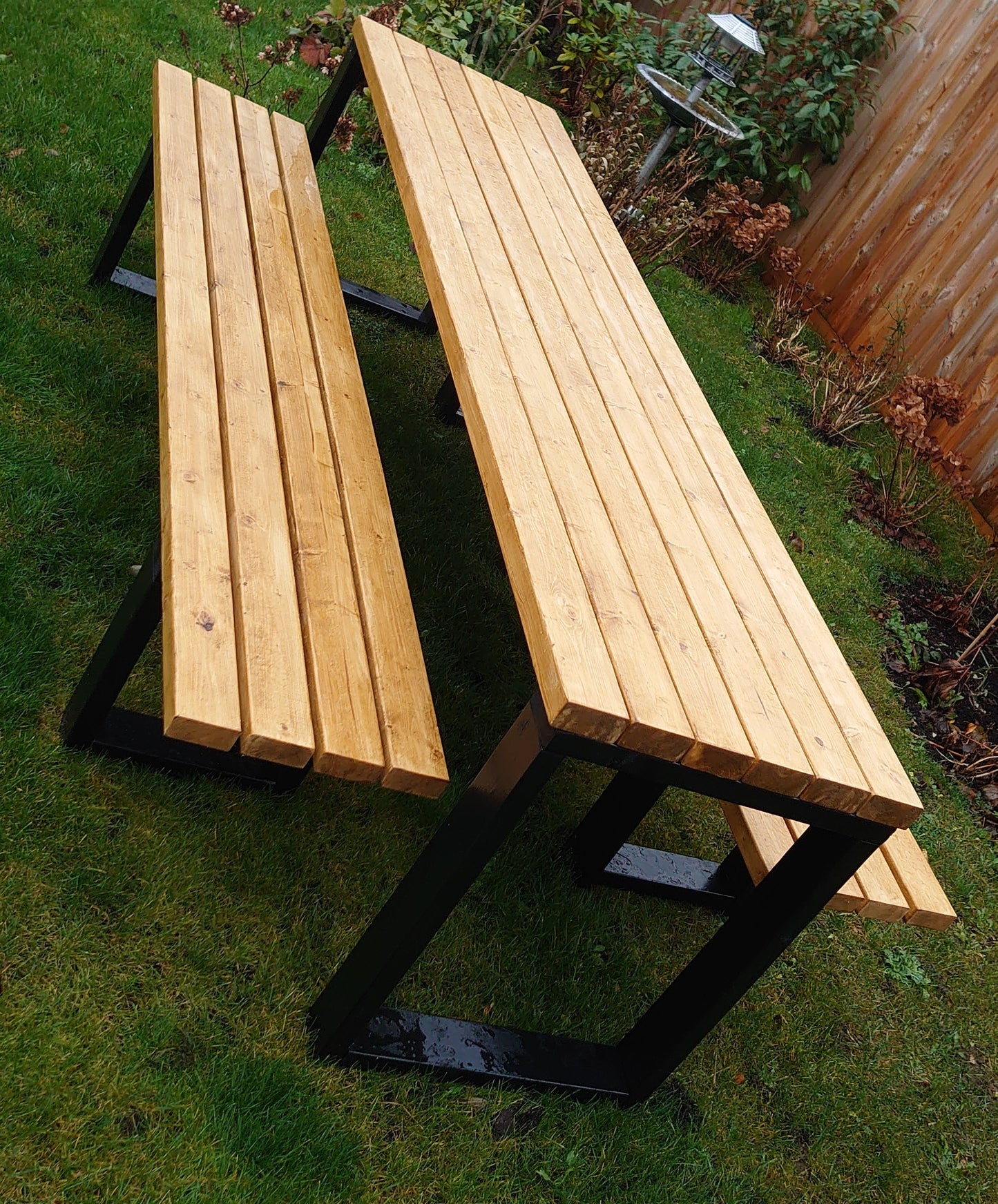 Garden table bench